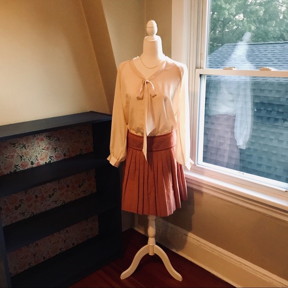 Club Monaco Dresses & Skirts - Club Monaco Pleated A-line Skirt